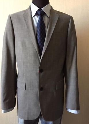 Пиджак мужской hugo boss, 100% шерсть, размер 48.