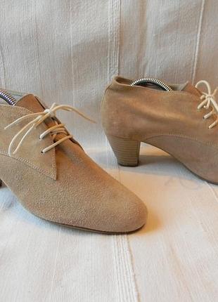 Замшевые ботинки ботильоны dave mayer р.38--стелька 25,5