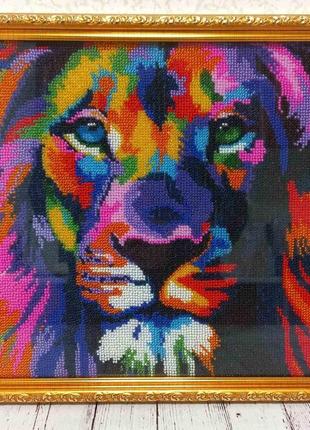 Картина вышита бисером «радужный лев»