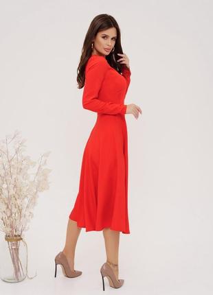 Красное классическое платье с длинными рукавами2 фото