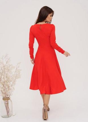Червона класична сукня з довгими рукавами3 фото