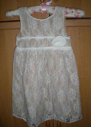 Бежеве гіпюрову сукню на ранок 5-6 років