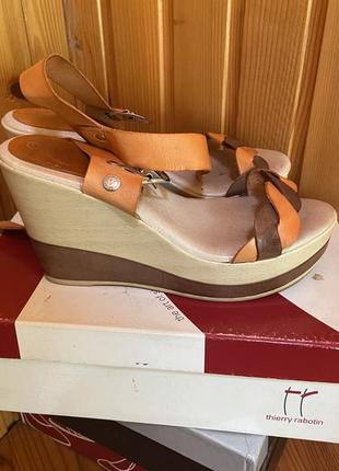 Босоніжки, шкіра