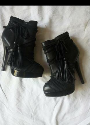 Шкіряні чорні ботильйони черевики підлозі чоботи шнурівка кисті платформа бразилія3 фото