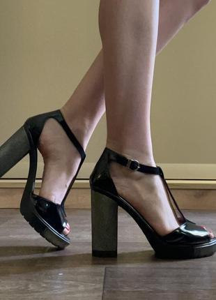 Босоножки на каблуке, туфли guero2 фото