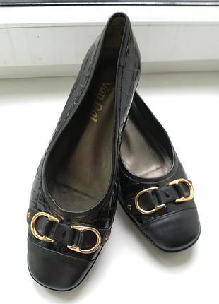 Кожанные туфли van dal