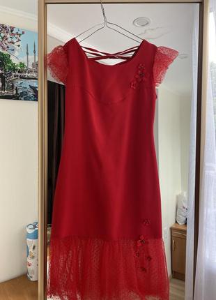 Сукня міді з сіткою і завʼязками червоного кольору фатин