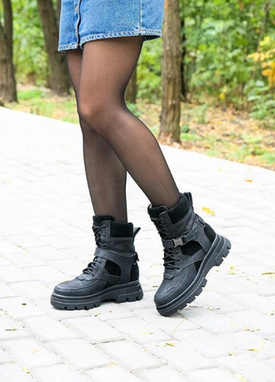 Кожаные женские крутые черные ботинки -берцы осень-зима