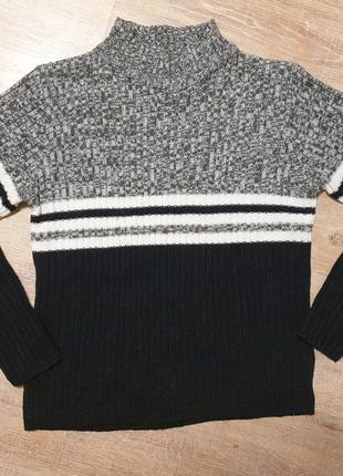 Вязаний светр