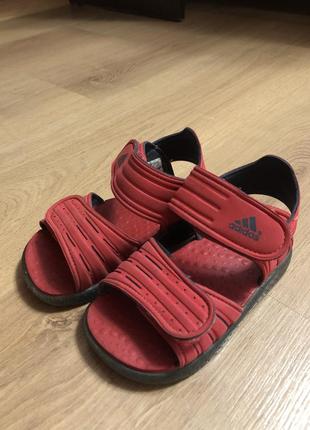 Босоніжки adidas оригінал 25 15,5 см