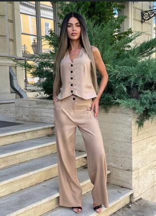 Жіночий літній костюм двійка комплект лляний з натуральної тканини льонк жилетка на ґудзиках безрукавка і + штани брюки тоендовий бежевий оливка3 фото