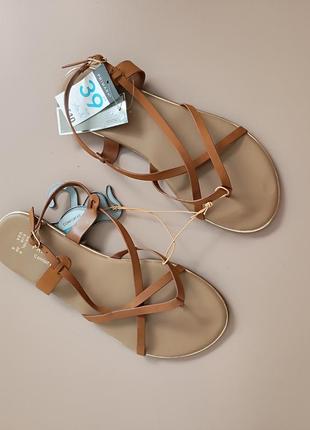 Коричневые босоножки от primark