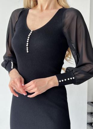 Короткое трикотажное облегающее платье с шифоновыми рукавами6 фото
