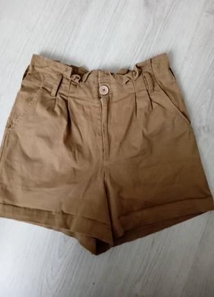 Гарні сьильні шорти.