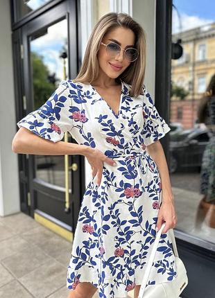 Жіноча льняна сукня на запах