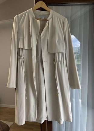 Легкий женский тренч