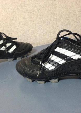 Бутси adidas,р. 29-30,устілка 19,8 см,нат.шкіра,оригінал