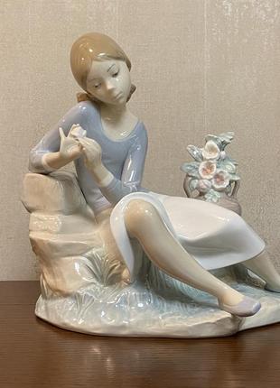 Фарфоровая статуэтка lladro «розалинда».