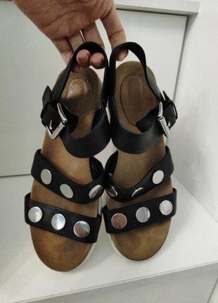 Фирменные кожаные сандалии босоножки10 фото