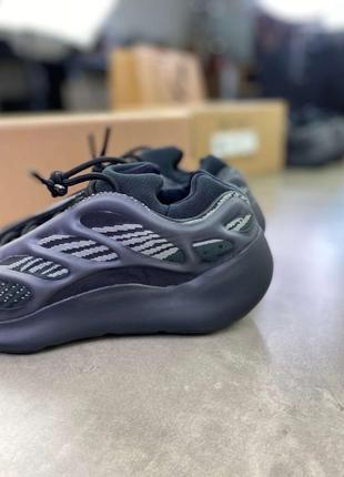 Кроссовки adidas yeezy boost 700  v3 alvah черного цвета2 фото