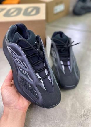 Кроссовки adidas yeezy boost 700  v3 alvah черного цвета6 фото