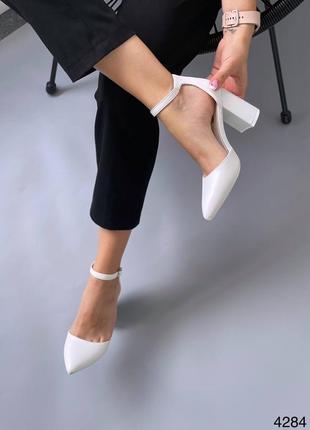 Туфли женские с ремешком, экокожа10 фото