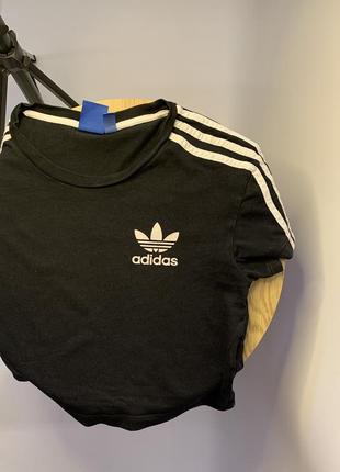 Вкорочена футболка топ adidas3 фото