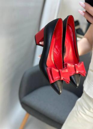 Туфли лодочки из итальянской кожи и замши женские на каблуке с бантиком6 фото