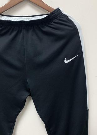 Спортивные штаны nike