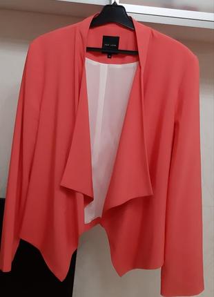 Кораловий літній піджак , розмір 16