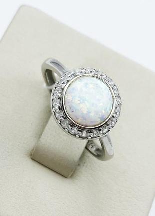 Кольцо серебряное с белым опалом 18 2,47 г