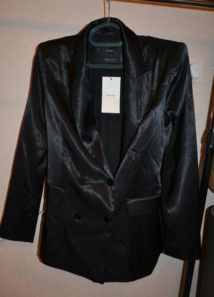 Черный сатиновый пиджак\атласный жакет от bershka (бирка!)5 фото