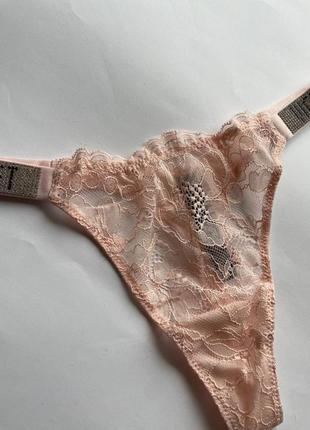 Victoria´s victorias secret виктория сикрет кружевные стринги со стразами shine strap lace thong pan4 фото