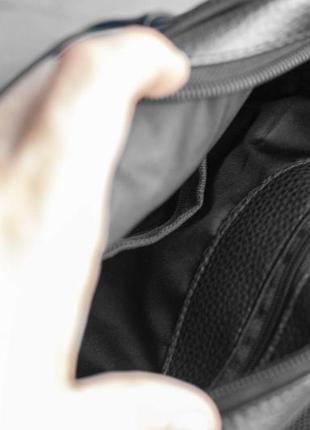 Стильна сумка-барсетка jupiter (месенджер) через плече із еко-шкіри чорна молодіжна10 фото