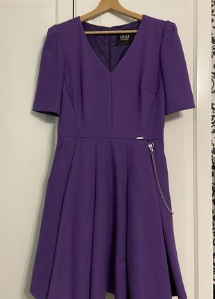 Платье фиолетового цвета размер 38/m