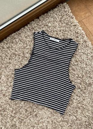 Кроп топ в рубчик zara