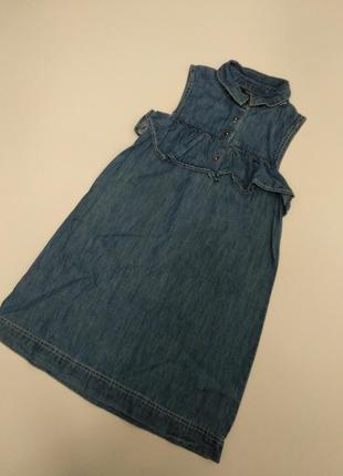 Стильное джинсовое платье с оборкой на груди 7-8 лет