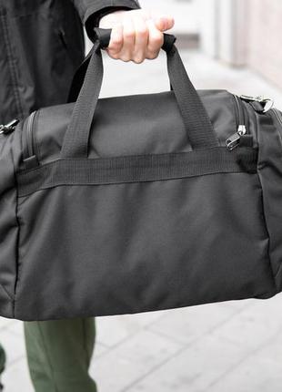 Мужская спортивная сумка nike черная тканевая для фитнеса и тренировок на 36 литров5 фото