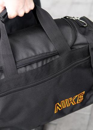 Мужская спортивная сумка nike черная тканевая для фитнеса и тренировок на 36 литров4 фото