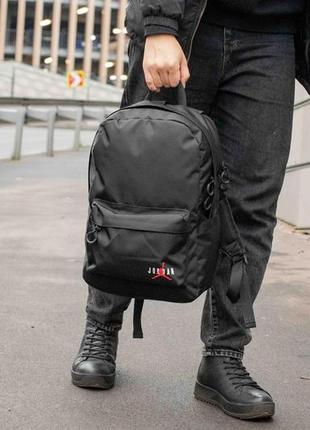 Спортивний рюкзак jordan чоловічий чорний тканинний на 20 літрів повсякденний з відділом для ноутбука5 фото
