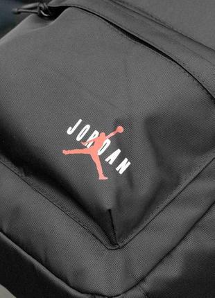 Спортивний рюкзак jordan чоловічий чорний тканинний на 20 літрів повсякденний з відділом для ноутбука10 фото