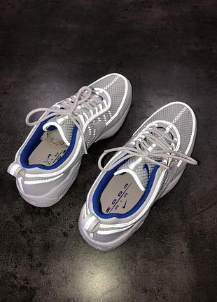 Nike spiridon 4