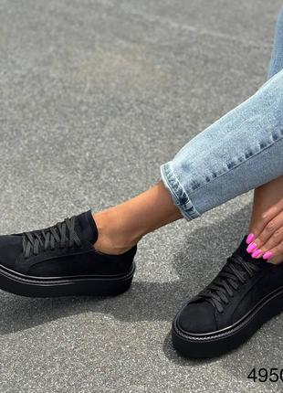 Жіночі натуральні замшеві кеди чорного кольору, замшеві кросівки на шнурівці2 фото