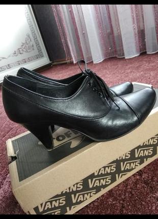 Туфли кожаные, черные туфли ботиночки из натуральной кожи на удобном каблуке размер 35/362 фото