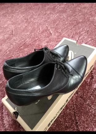 Туфли кожаные, черные туфли ботиночки из натуральной кожи на удобном каблуке размер 35/363 фото