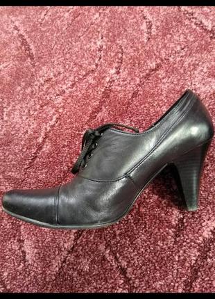 Туфли кожаные, черные туфли ботиночки из натуральной кожи на удобном каблуке размер 35/365 фото