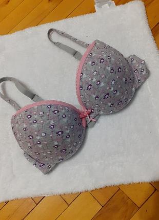 Бюстгальтер