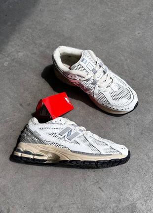 Жіночі кросівки new balance 1906r