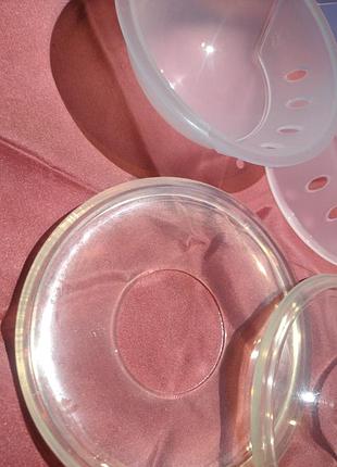 Комплект вкладышей chicco для кормящей матери. италия.