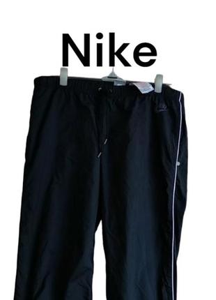 Шорти бриджі фірми nike sportswear.оригінал.стан нової речі